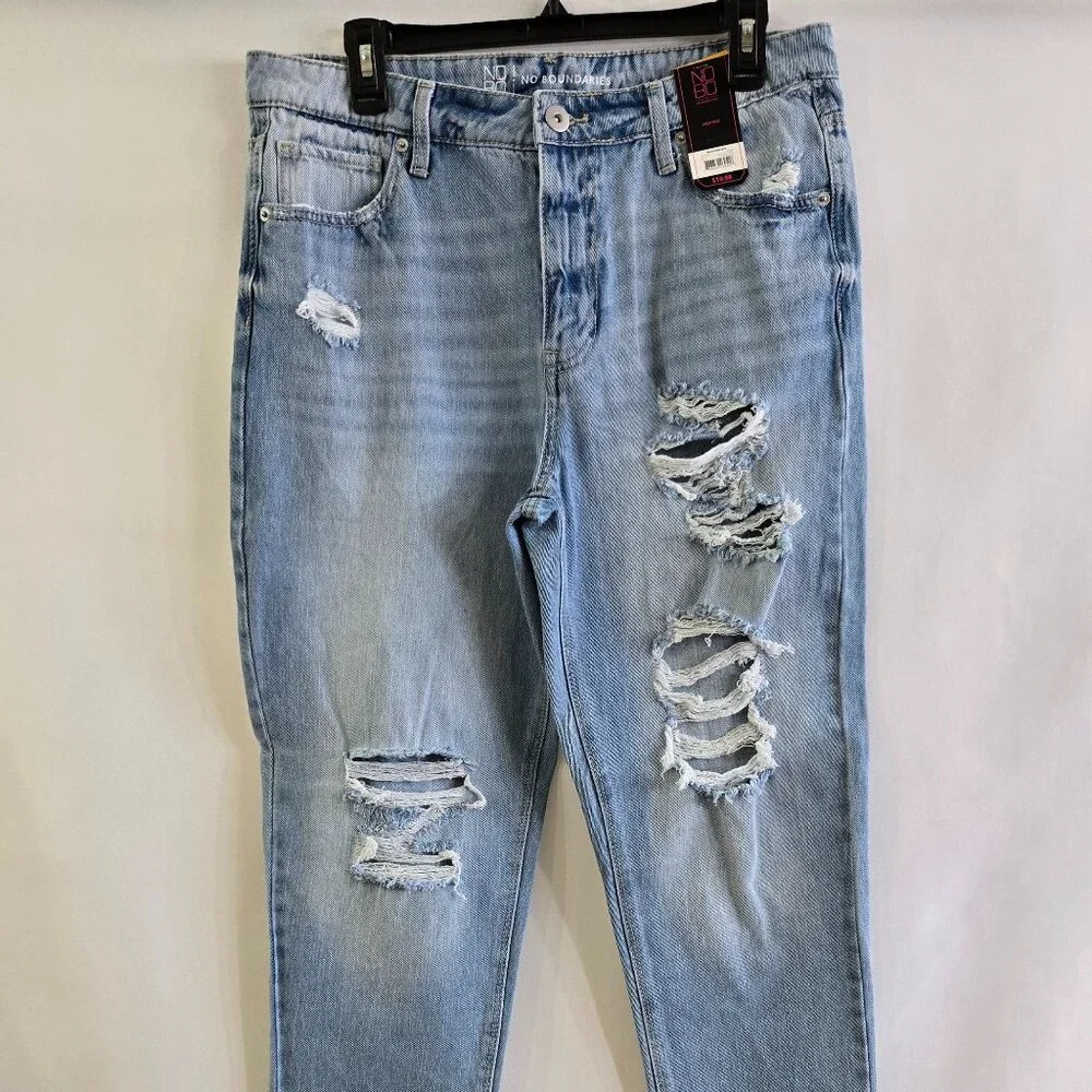 No Boundaries Jeans - Picture 3 of 11